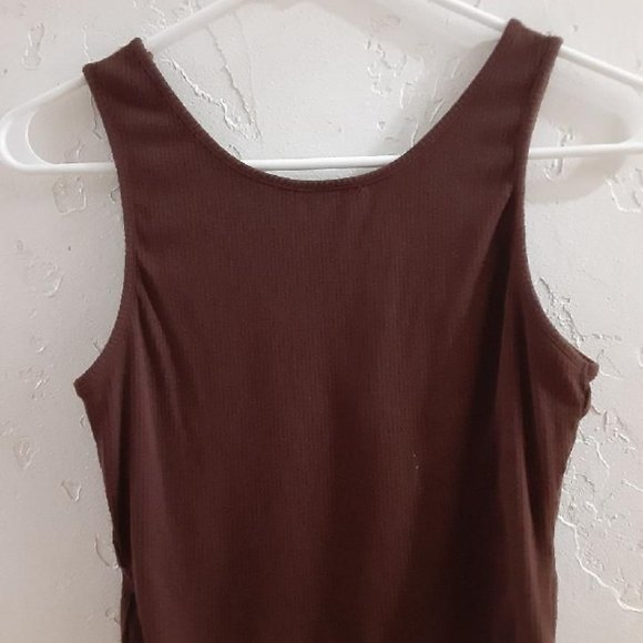 SHEIN Brown Queen Crop Top - Picture 2 of 3
